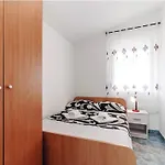 Hak - Two Bedroom With Terrace And Sea View Apartman