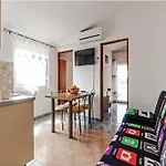 Hak - Two Bedroom With Terrace And Sea View Apartman *