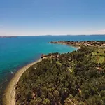 Hak - Two Bedroom With Terrace And Sea View Vir