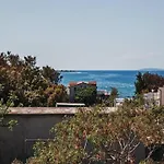 Hak - Two Bedroom With Terrace And Sea View