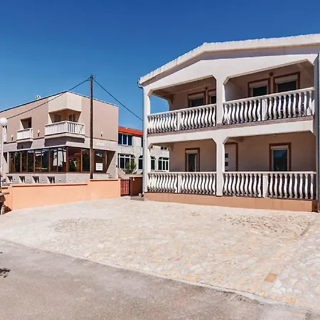 Hak - Two Bedroom With Terrace And Sea View Lägenhet Vir