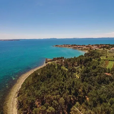 Hak - Two Bedroom With Terrace And Sea View Vir