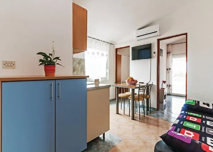 Hak - Two Bedroom With Terrace And Sea View * Vir