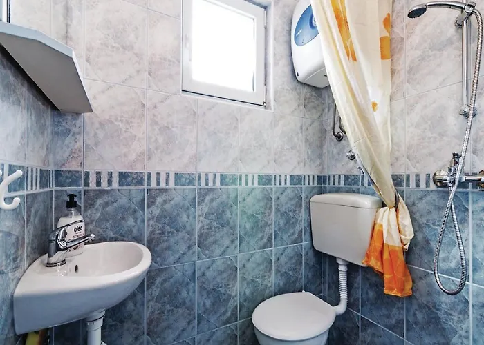 Lägenhet Hak - Two Bedroom With Terrace And Sea View Vir