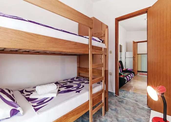 Hak - Two Bedroom With Terrace And Sea View *