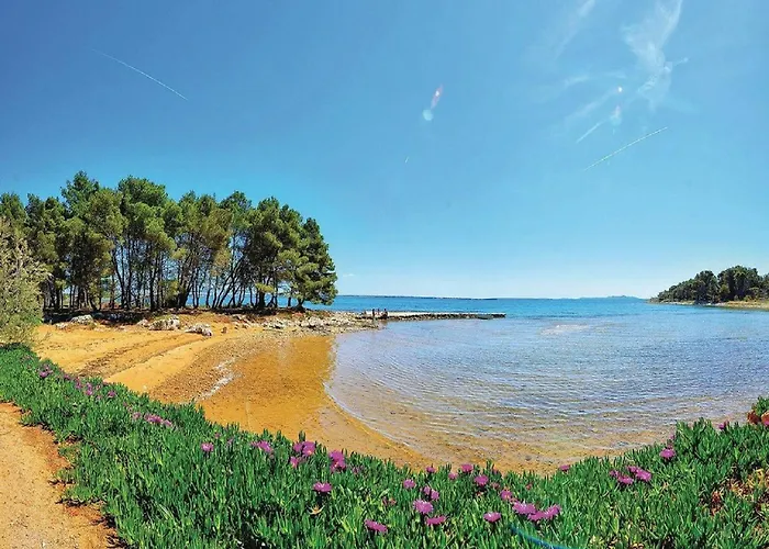 Hak - Two Bedroom With Terrace And Sea View Vir