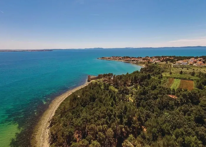 Hak - Two Bedroom With Terrace And Sea View Vir