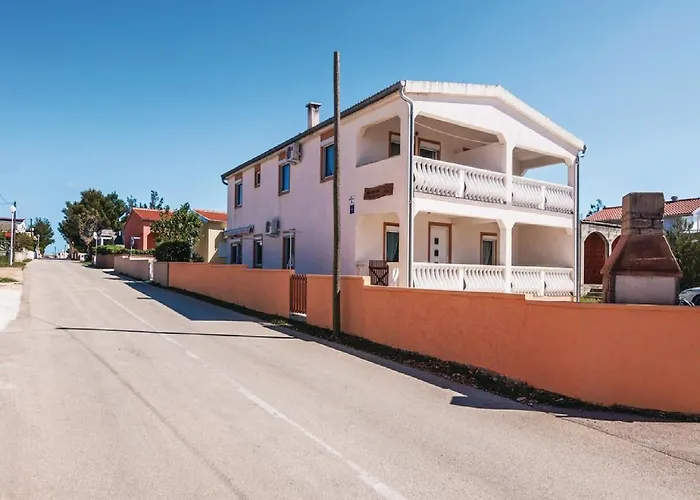 Hak - Two Bedroom With Terrace And Sea View Lägenhet